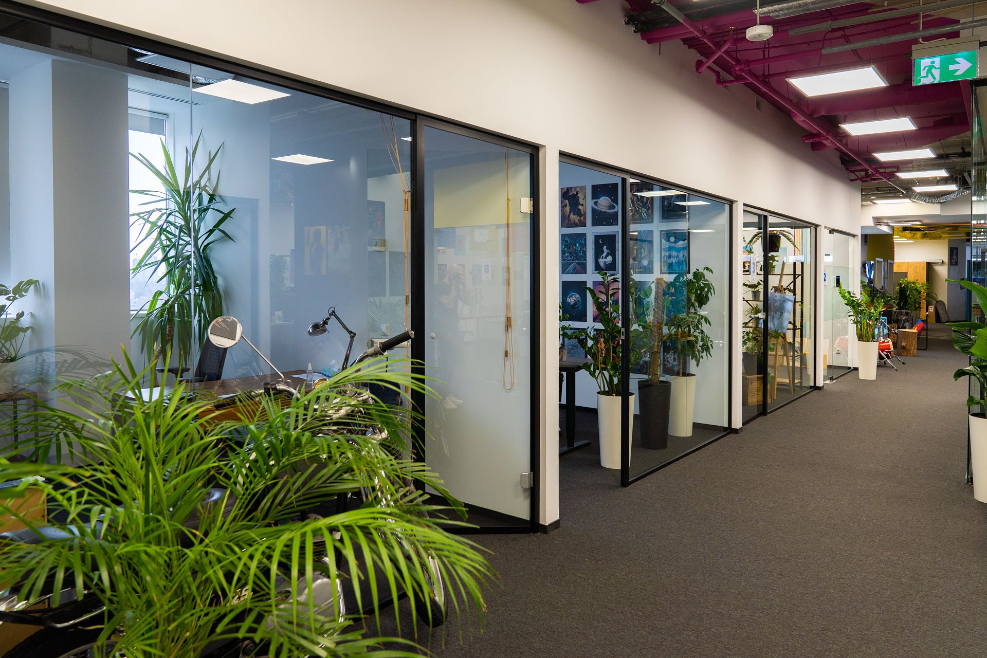 Displate Corporate office Headquarters Phone Number & Address